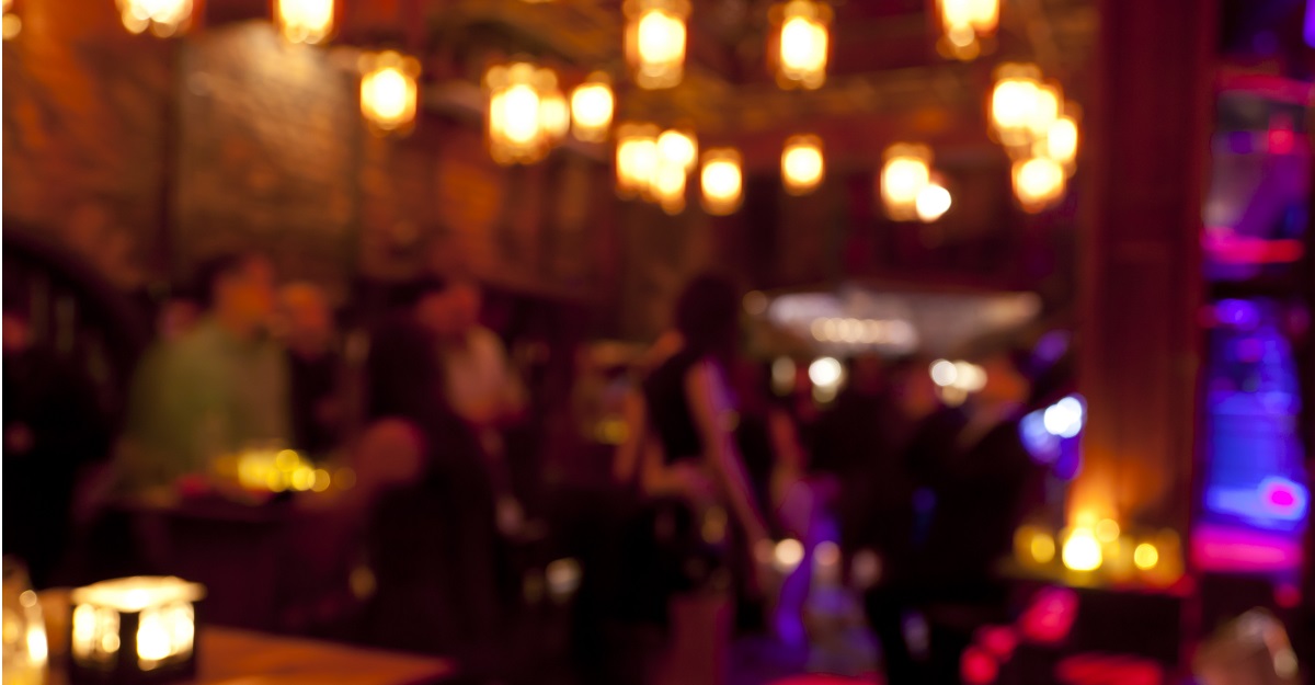 blurred-photo-of-a-holiday-party-at-a-restaurant-am-I-an-introvert-how-to-tell-and-7-myths-about-introverts-iMind-Mental-Health-Solutions